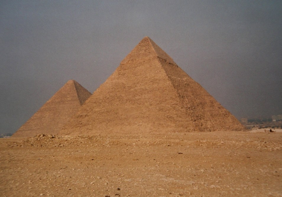 Sphinx und Pyramide