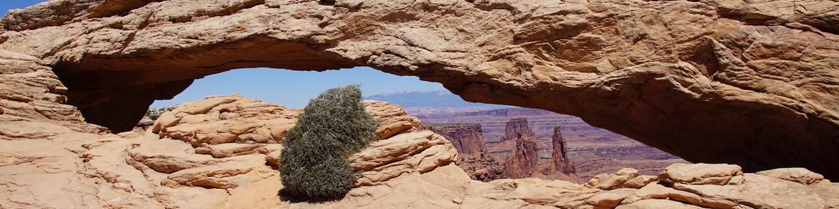 Mesa-Arch_Canyonlands-NP