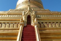 Shwezigon-Pagode_Bagan