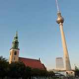 Berlin_Marienkirche-und-Fernsehturm